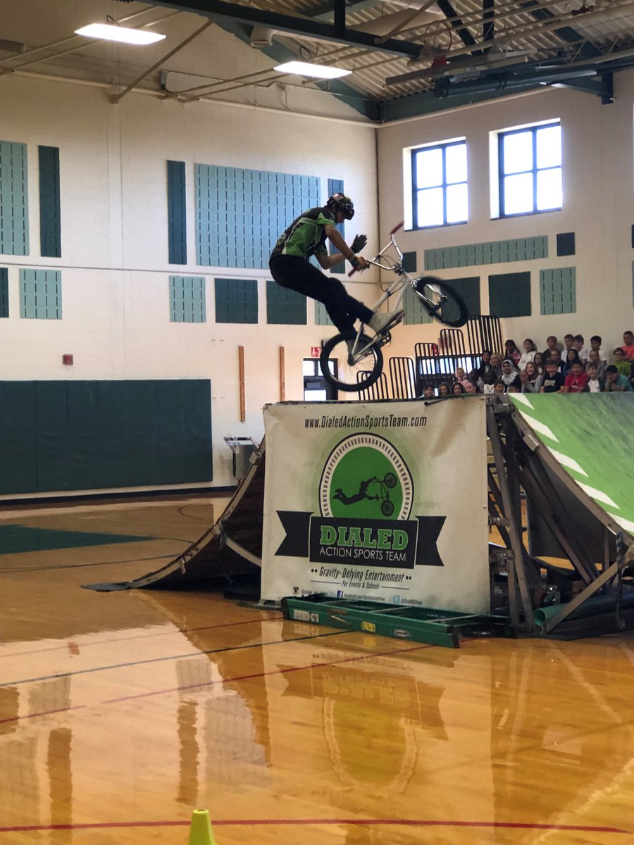 Julie Katz tweet media