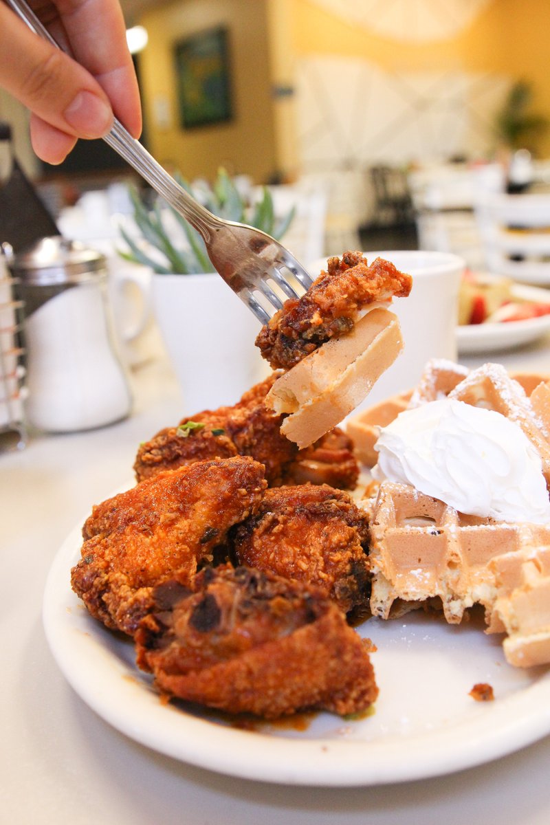 Incredible_Cafe's tweet photo. Our Korean Fried Chicken + Waffles are good to the last bite!🍴

https://t.co/bG5USyMdNe

#ranchobernardo #foodnetwork #poway #escondido #sandiego #sandiegoeats #sandiegofoodie https://t.co/YMl5C68rMh