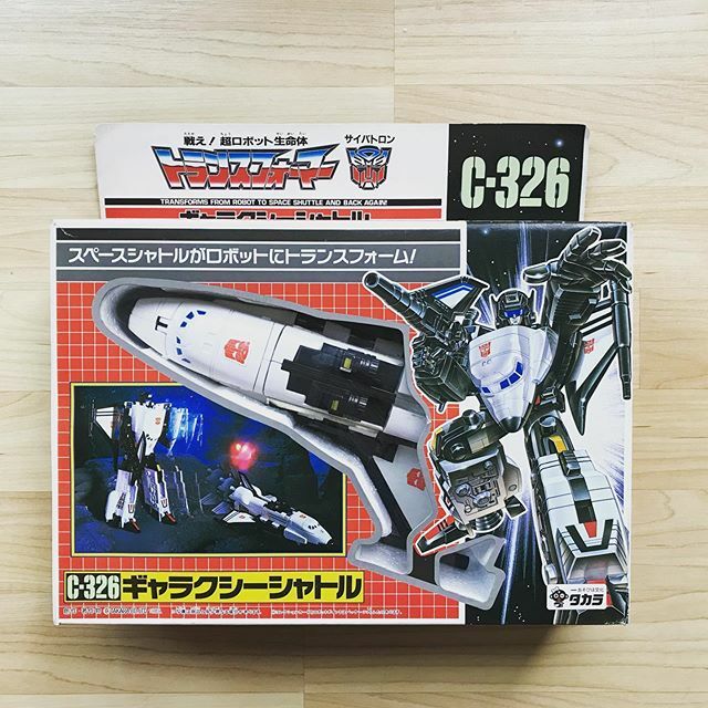 artfire2000's tweet photo. My all time personal favorite, #galaxyshuttle #japanesetransformers #transformerscollector #g1 #takara #autobots #decepticons #spaceshuttle #transformerstoys #vintage80stoys https://t.co/6efiT0Jf7v https://t.co/qEYelWheCr