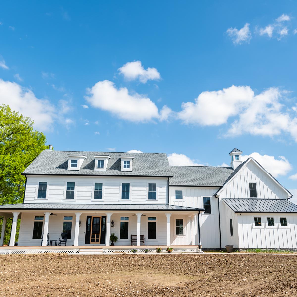 SierraCustom's tweet image. It's true for people, and it's true for houses: the goal is to be beautiful inside and out.