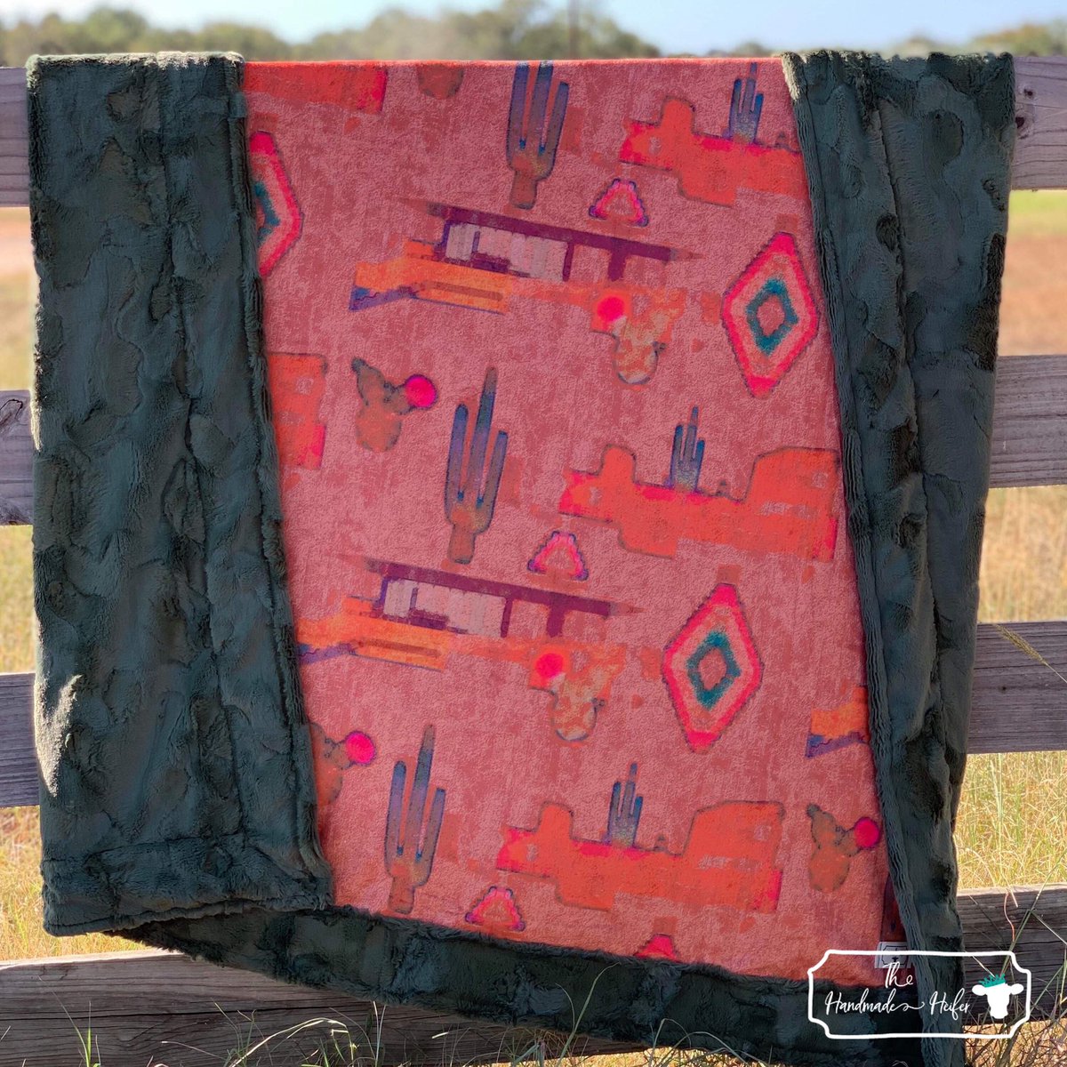 handmadeheifer's tweet photo. The raddest blanket. 🏜🌵 https://t.co/0jrWLfkKWX
