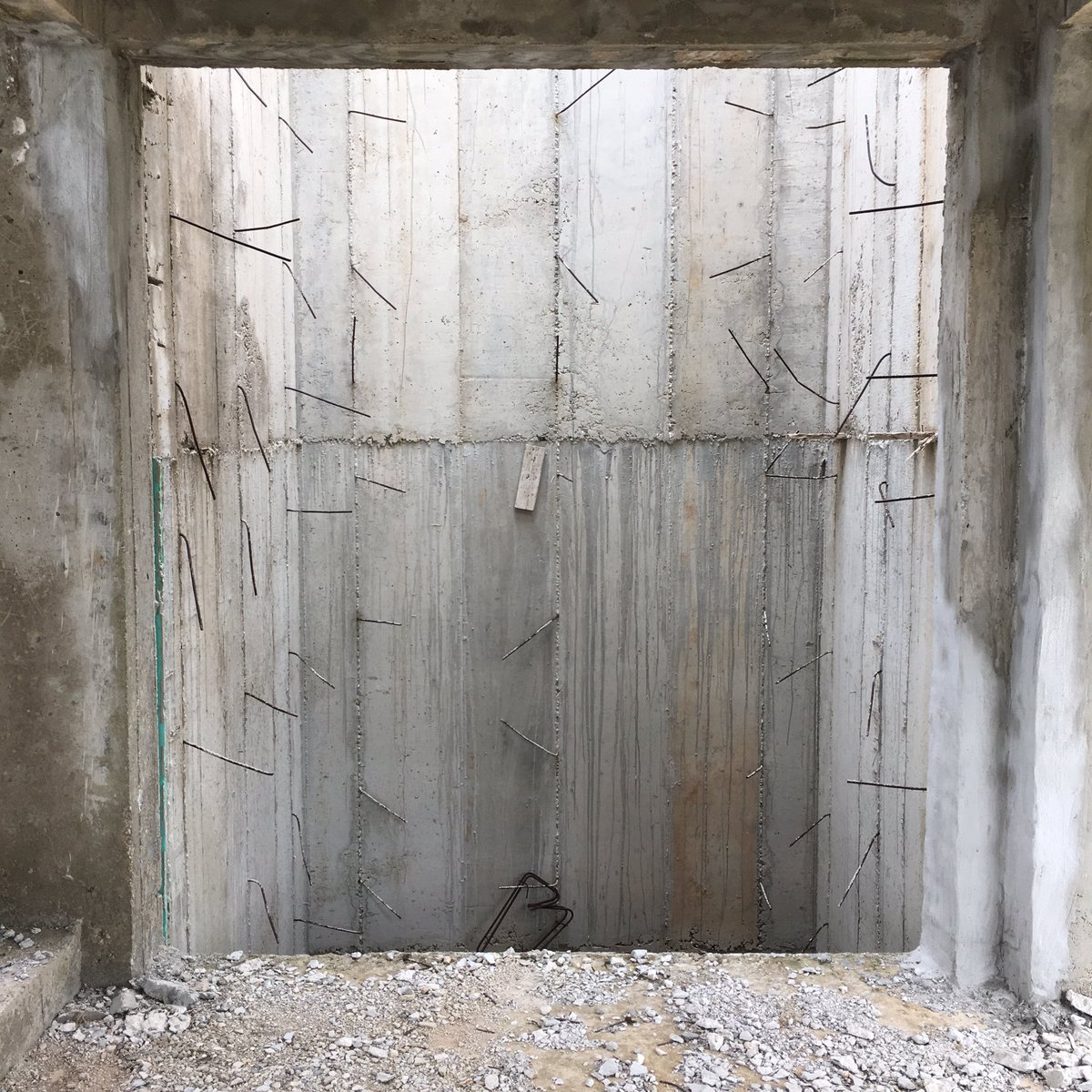 VolkskammerG's tweet photo. For us today, it’s mainly been about concrete #roughwiththesmooth #concrete #concretepoetry #concreteporn #greekruin #greece #ruinporn #contemporaryart #contemporarytemples #corfu #corcyra #corfucontemporary #curatingissuchhell #volkskammer https://t.co/q6uwdinJVA
