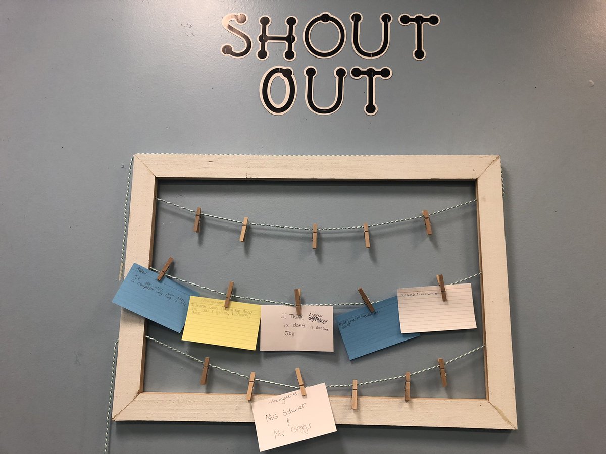 MrsSchuver's tweet photo. Student recognizing students, sharing a word of advise or just celebrating their accomplishments #celebrateLMS https://t.co/vsNL3nqrK8