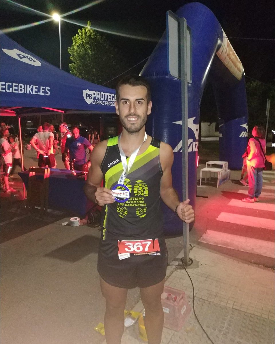 Llega el Fin de Semana🎉🎉. Y desde el Club Atletismo Malpartida Los Barruecos no lo podemos comenzar con mejores noticias. Uno de nuestros corredores, Héctor, ha subido al podium en la Carrera Nocturna Cáceres El Viejo en la prueba de 5 km, terminando en 3ª posición.Enhorabuena