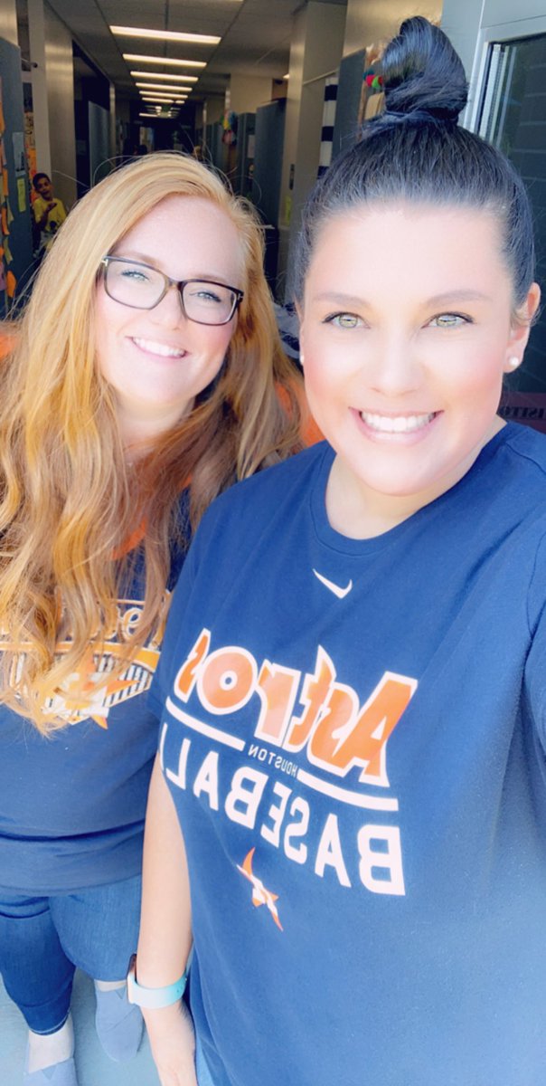 Ms_Corona1's tweet photo. It’s Friday and the Astros play I would say that’s a great day! @MrsSlaydon #TakeItBack https://t.co/KZdswXxD1g