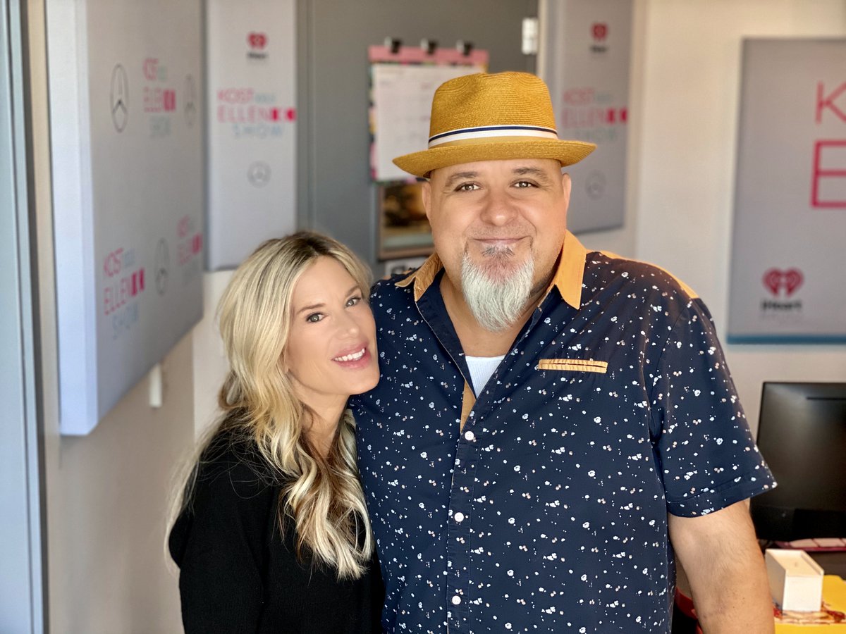 officialellenk's tweet photo. The @ForkReporter
shared some major #TacoTips for #NationalTacoDay on the #FridayForkReport 🌮🤤 #EllenKMorningShow @kost1035fm LISTEN: https://t.co/MJaZHKP0tW https://t.co/o7gLZZWHzl