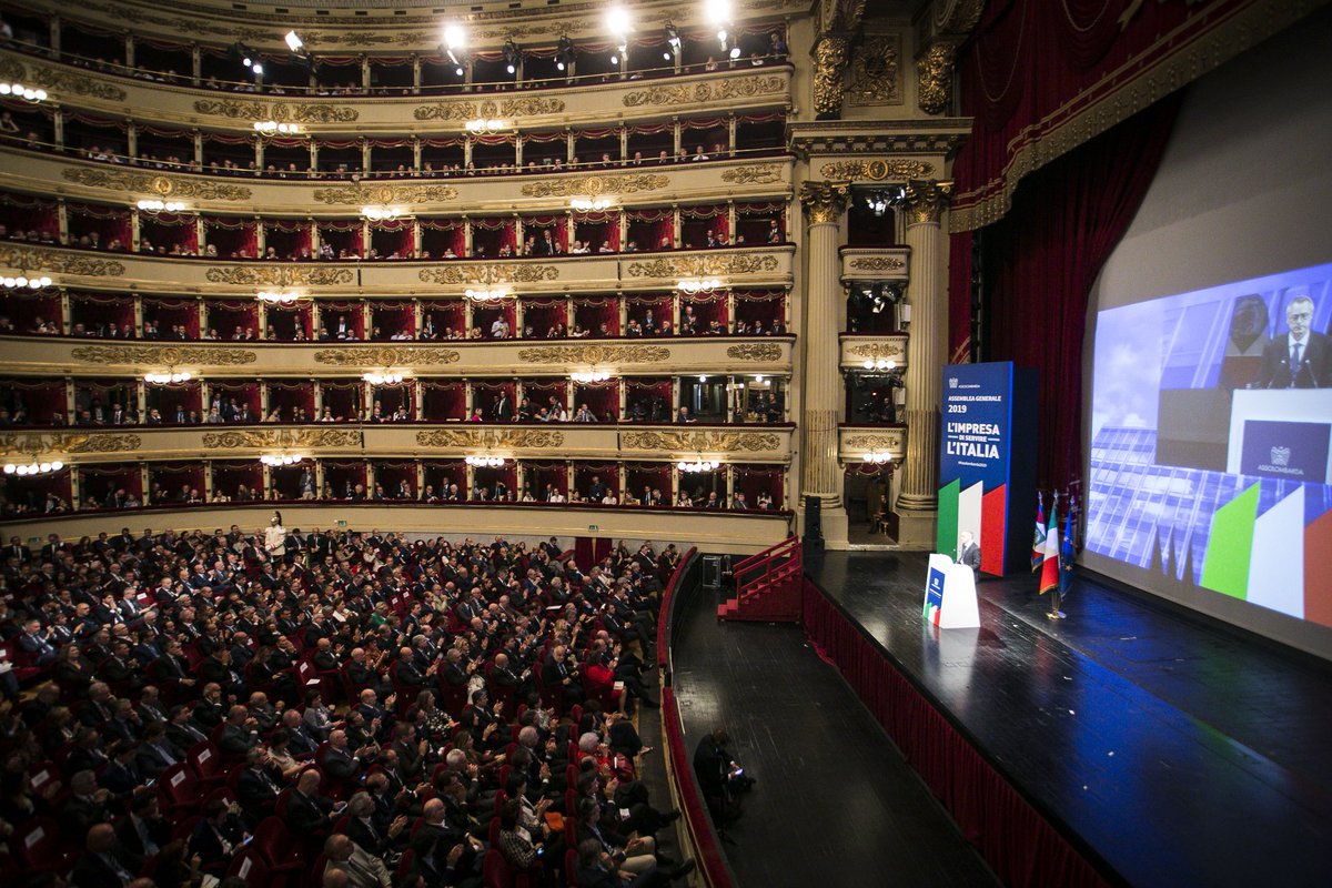 L'Assemblea Generale di quest'anno ha rappresentato ancora una volta un'occasione d'incontro,ma è stata soprattutto una giornata emozionante per condividere insieme riflessioni sul significato di essere imprenditori e sul futuro del nostro Paese.
#Assolombarda2019 #ServireItalia