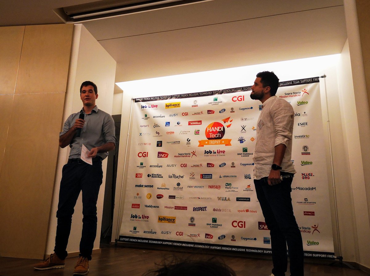 HanditechTrophy's tweet photo. #HTT19 Au tour de @Axyn_Robotique, @EZYMOB1 et le projet #NOMAD finalistes de la catégorie #MOBILITY #ACCESSIBILITY de pitcher leurs projets avec la @SNCF soutien de la catégorie 🚀 https://t.co/RIuH52YGI3