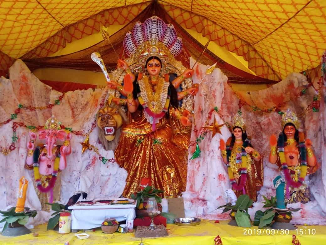 ChiluliVillage's tweet photo. ग्राम सभा #चिलूली में आयोजित दुर्गा पूजा का एक दृश्य। माता जी सभी भक्तों की मनोकामनाएं पूर्ण करें। प्रेम से बोलो जय माता दी! 🙏 #Navratri2019 #Navratri #DurgaPuja #Chiluli #Amethi https://t.co/s4eI4punDq