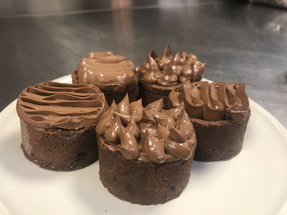 ChefLeonS1's tweet photo. A massive thank you to @audreybonnafous for running a training session for our @BeyondBrigade apprentices. They really enjoyed your lesson and learned some valuable skills. Tour passion and knowledge for pastry is amazing. @BaxterStorey @chefsimonboyle https://t.co/PLRQVEK2gZ