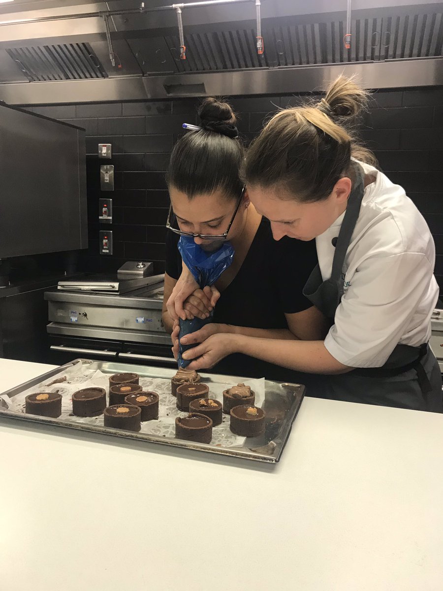 ChefLeonS1's tweet photo. A massive thank you to @audreybonnafous for running a training session for our @BeyondBrigade apprentices. They really enjoyed your lesson and learned some valuable skills. Tour passion and knowledge for pastry is amazing. @BaxterStorey @chefsimonboyle https://t.co/PLRQVEK2gZ