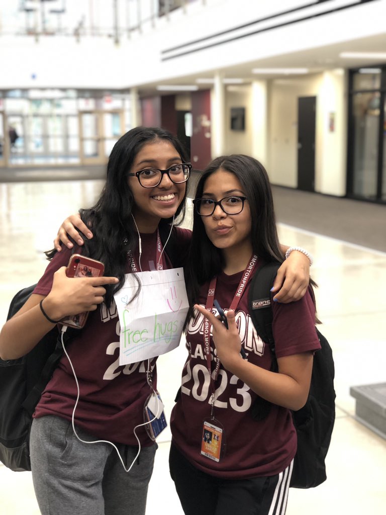 Ashley_FMP's tweet image. FEEL GOOD FRIDAY🎉!! FREE HUGS!!⭐️🎉
#mortonpride #morton201 #FeelGoodFriday @Morton201 @wkbaxter @MortonwestFMP