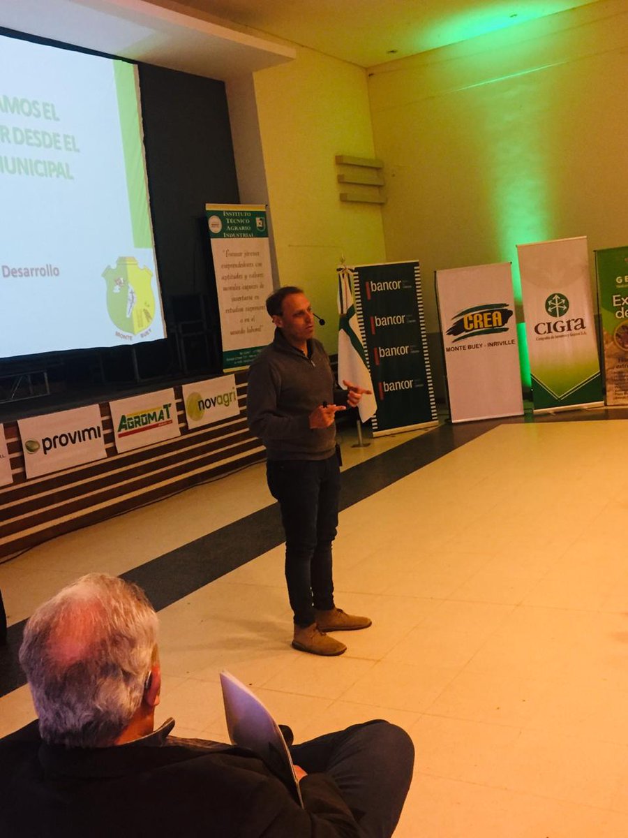 ItaiValor's tweet photo. Diserta ahora Luis Turletti. #JornadaValorAgg2019 https://t.co/9cBskZOzVl