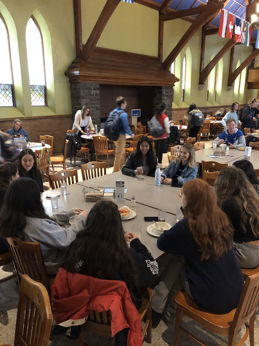 HawksGo2College's tweet photo. GRAD 2021 | The sun came out today—must have been happy the @HewittSchool juniors were going to meet up with Emily Dunetz ‘17 and Saira Khan ‘17 at @HamiltonCollege. https://t.co/5fY5ncGUYX