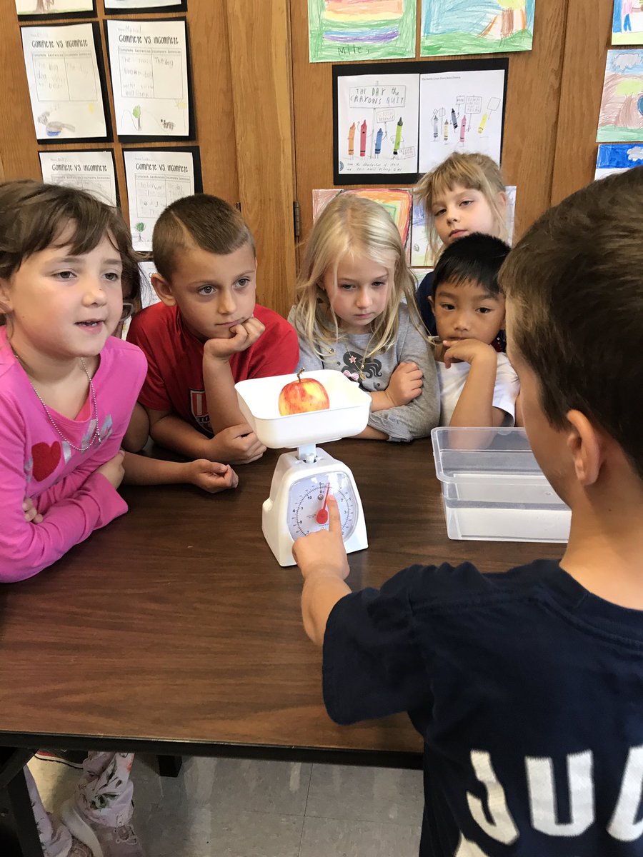 nm_garcia's tweet image. Learning to think like scientists by asking and answering questions about apples.#❤️scientists
#applescience#scholasticnews