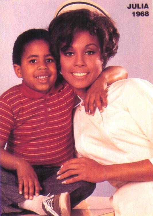 TreyDeHuete's tweet photo. @THR SADNESS ENSUES
💔💔💔💔💔💔💔💔
#BlackRoyalty
#LiveOnQueen
#DiahannCarroll
👑👑👑👑👑👑👑👑

With my long lost friend #MarcCopage in #Julia 
I know how you loved her, M!
#CoreyBakersMom♥️♥️♥️♥️ https://t.co/dlkJNuWOwv