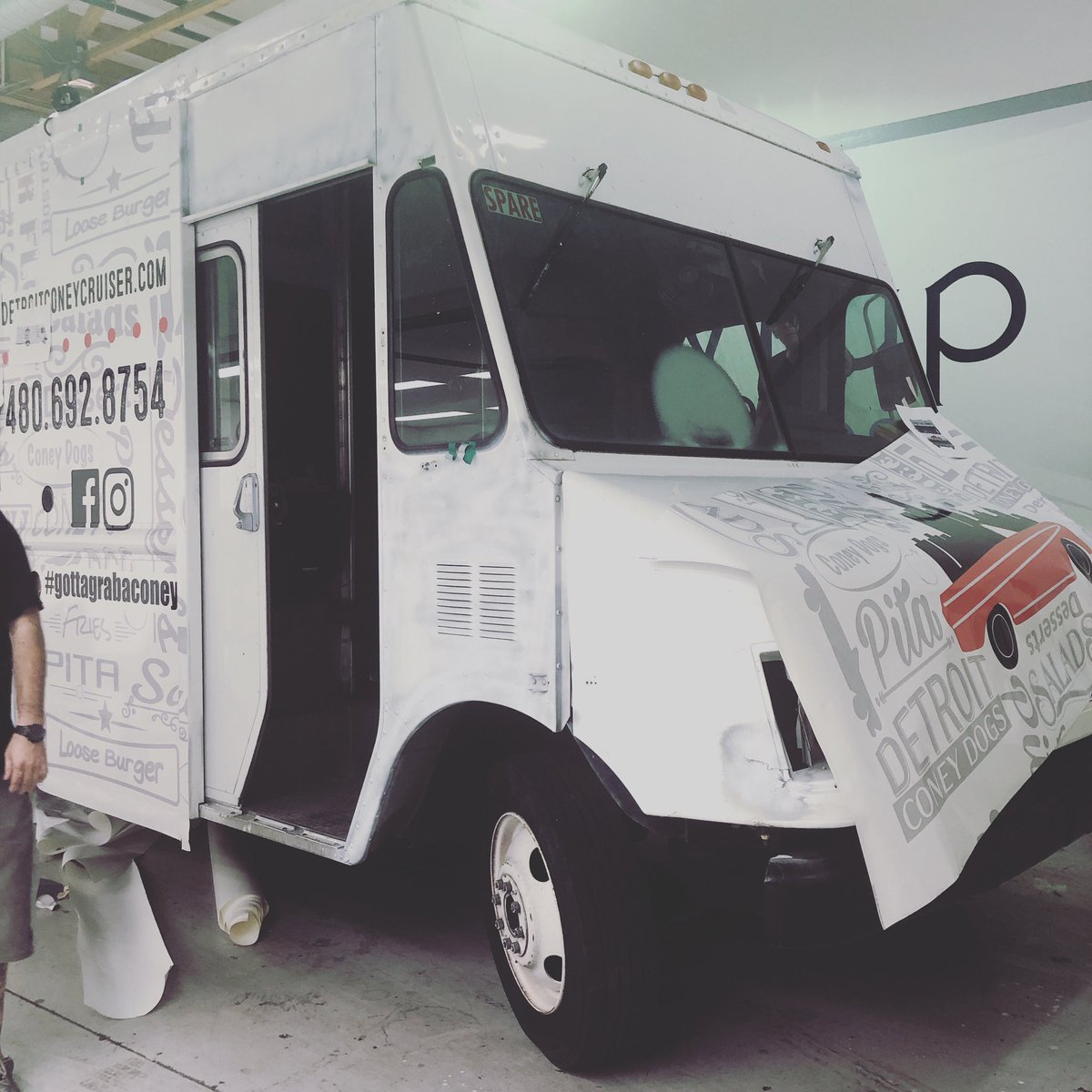 SmartWrapUSA's tweet photo. Food truck for @DETConeyCruiser being wrapped up today!😁 #vehiclewrap #foodtruck https://t.co/hqyZVZS1IR