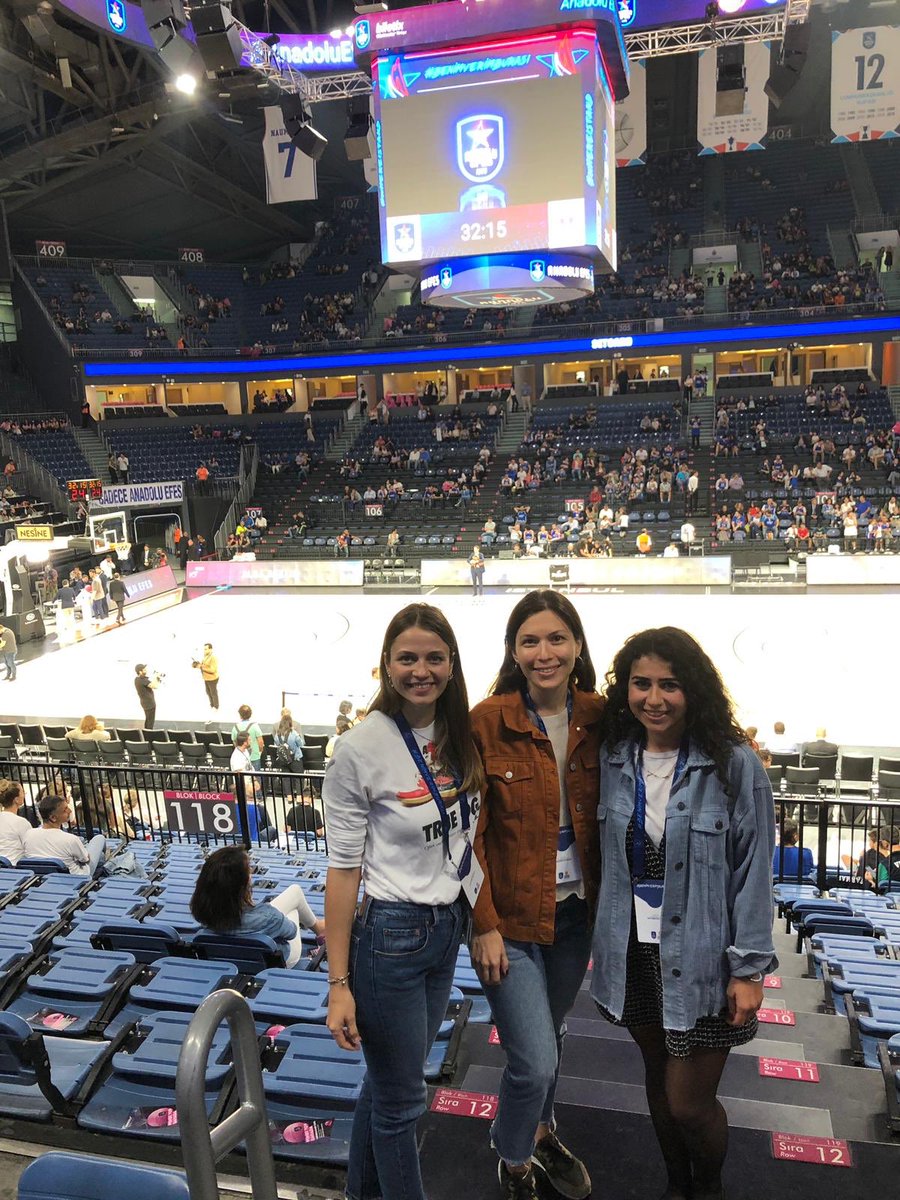 burcu_canse's tweet photo. #troyodeme maça hazır!👊🏻 🏀💙#sağaltköşe https://t.co/6LCRlnJHGH