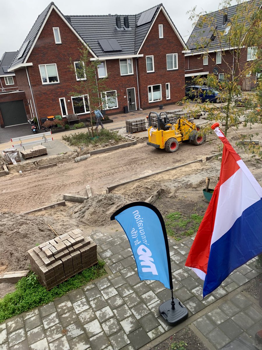edwardstigter's tweet photo. Gezamenlijk werkbezoek aan de NeroZero woning in ⁦@GemHHW⁩ om te zien hoe betaalbare, klimaatneutrale en gezonde nieuwbouw kan worden gerealiseerd. 

 ⁦@paulkrom⁩ ⁦@TNO_nieuws⁩ @monique_stam⁩ @Longfonds⁩ https://t.co/v6UB1q20Uc https://t.co/PalDSMA096