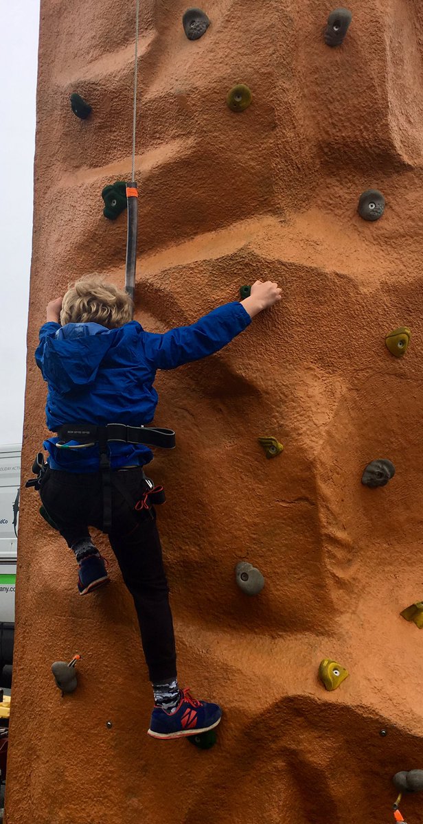 hackforthschool's tweet photo. Just a wonderful day with Lauren & John @outdooredco #primaryPE #Curriculumchallenge #mixedageteaching #wellbeing https://t.co/kgReffdTcr