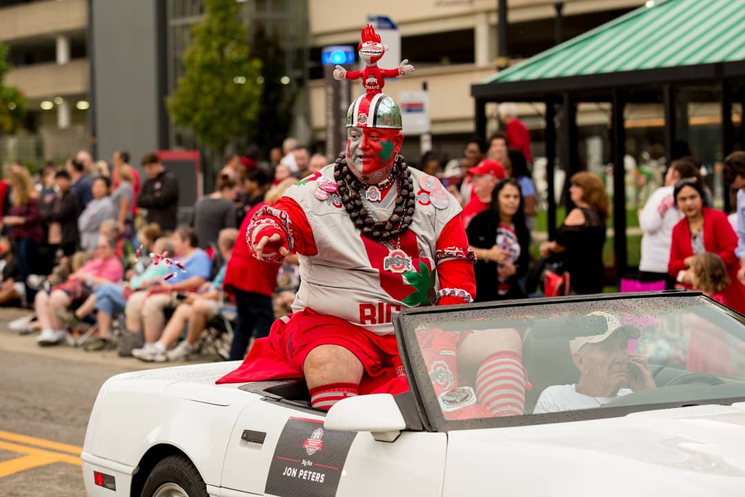 OUAB's tweet photo. The 2019 Homecoming Parade is today at 6 PM! The parade route starts at The Shoe on Woodruff Ave to College Ave and 12th Ave. Come bring your Ohio State spirit, and join @osusac's Pep Rally in the Ohio Union immediately following the parade! https://t.co/vjxZc3tUT5