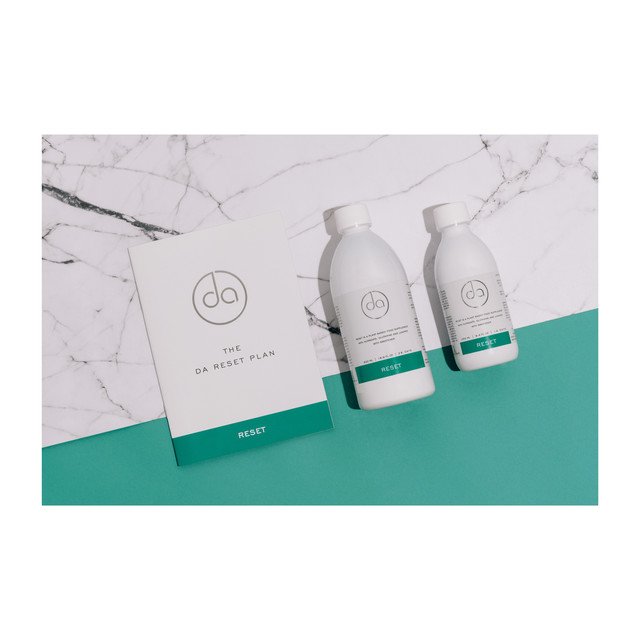 Introducing The Reset Plan from @thedagroup , discover what is suitable for you by visiting their website!

Photography: <a href="/maupellegriniph/">Mauro Pellegrini</a>
Assistant: @sja_photo

#productphotography #studio #production #weightloss #thresetplan #thedaway #dropaway  #dropawayuk #thedropaway