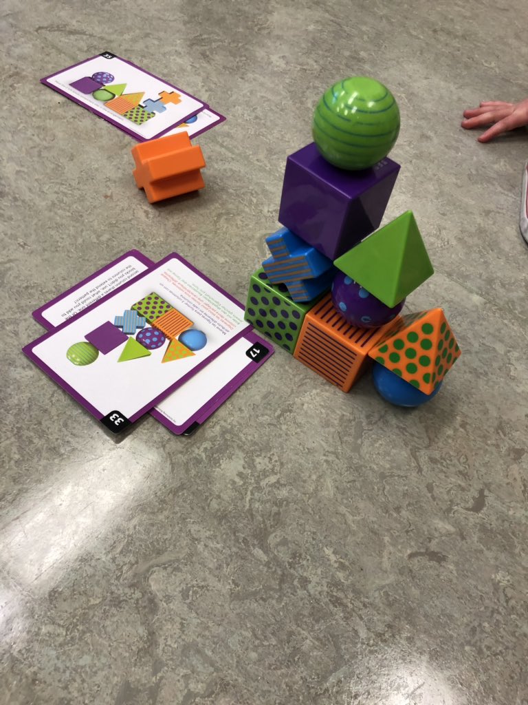 MmeElenna's tweet photo. Every Friday we spend time in our MakerSpace. #STEM https://t.co/oHp4jz5gvf