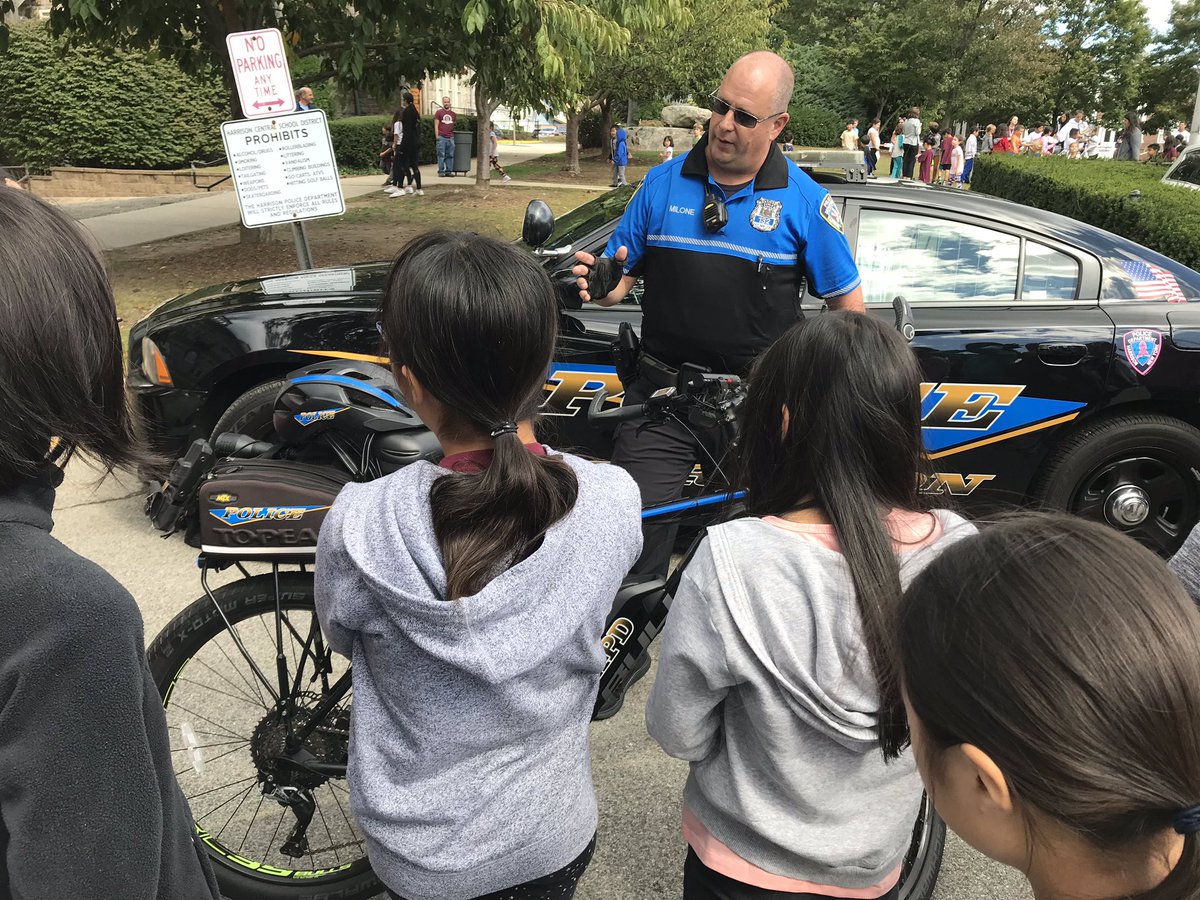 Thanks to <a href="/HarrisonFD216/">Harrison FD</a> and <a href="/Harrisonpdny/">Harrison, NY Police</a> for your support of #paraonshcsd Wellness Day! <a href="/AP_PARSONSElem/">Stephanie Goldman</a>