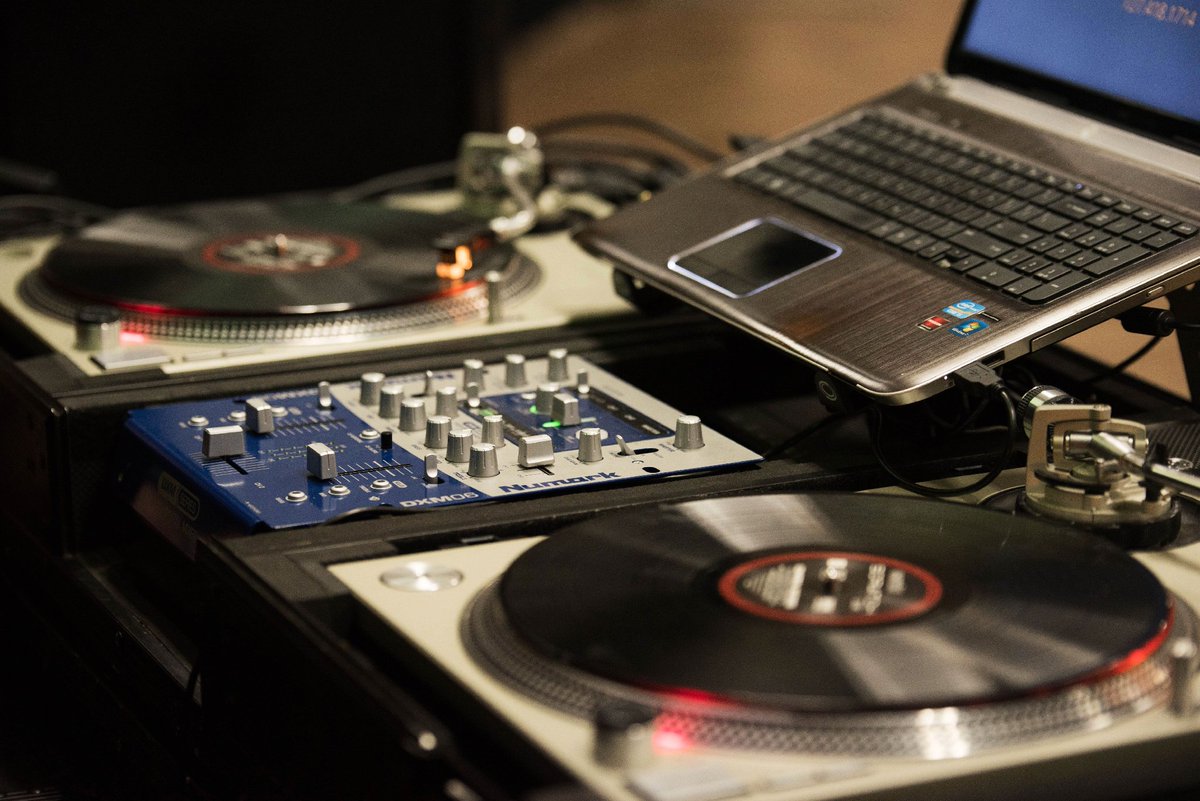 FastBreaksEnt's tweet image. If you need music in multiple locations, let us know and we can provide remote set-ups so you will have music in all areas during your event. There are several different options available, and we will help you select the best one.
#Djlife #ExperiencedDjs #PerfectingYourEvent...