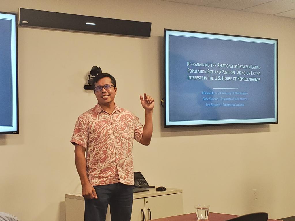 realMABarreto's tweet photo. Starting out the research presentations at @UNMSocialPolicy @WeArePRIEC #UNMPRIEC with opening remarks from Dr. Gabriel Sanchez and PRIEC director @QuicoPedraza https://t.co/5dZZh8XORt