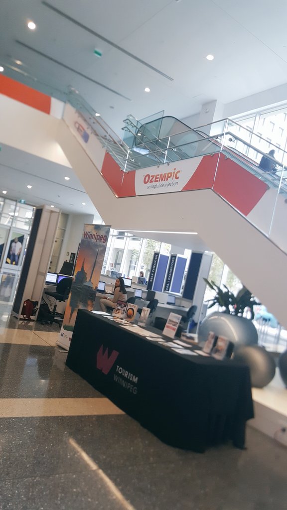 meetingwinnipeg's tweet photo. Stopped in to say hello #dcan19 #CSEM2019 , looking fabulous! Can't wait to see you #meetingwinnipeg photos. https://t.co/7HOsQy2ozw