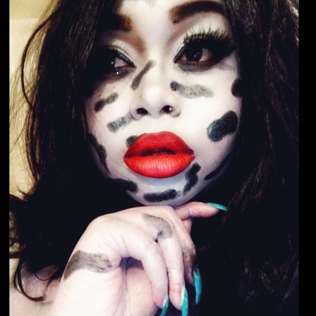 So_RizMatic's tweet photo. 🐾Where are the damn Puppies?! 
#CruellaDeville #halloweenmakeup #Mua I've been waiting for #October
#RizzyGlam https://t.co/SOmTevsIRB