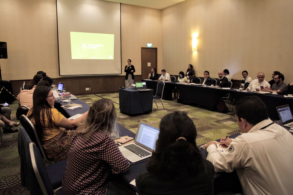 SemadetJal's tweet photo. Como parte de las acciones frente al #CambioClimático, se está llevando a cabo la Primera Reunión de Negocios por el Clima #Jalisco2019, con el objetivo de tener un acercamiento con empresas de tecnología y financiamiento para el desarrollo de los proyectos de #AcciónClimática. https://t.co/p3JOThlGkX