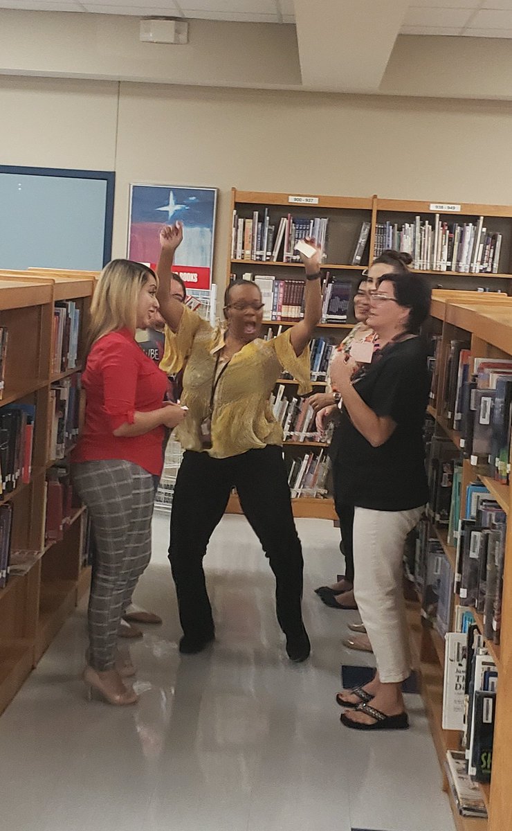 Noemi_Labra's tweet photo. Learning strategies to help ALL learners thrive! #congaline #BISDshines #multilingualiscool https://t.co/ofRhPq9aXz