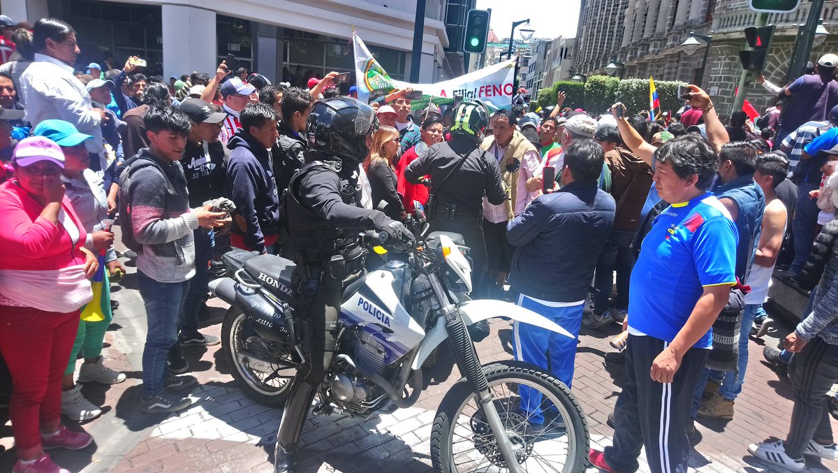 Indígenas llegaron hasta la gobernación de Tungurahua