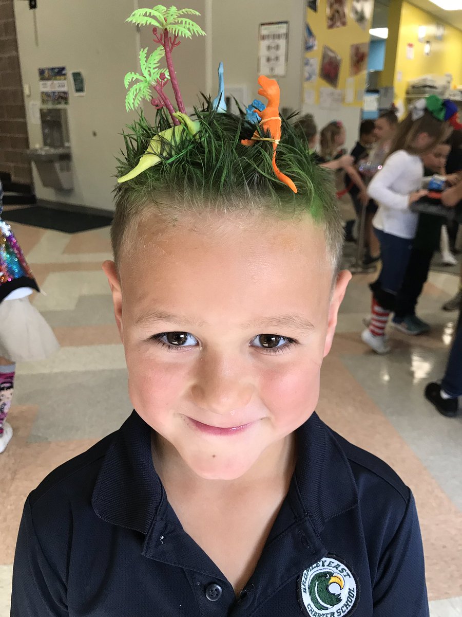 rule_hawks's tweet photo. Crazy Hair Day! #bromleyhawks #spiritweek #crazyhair @BromleyHawks https://t.co/3YrsGoOFAY