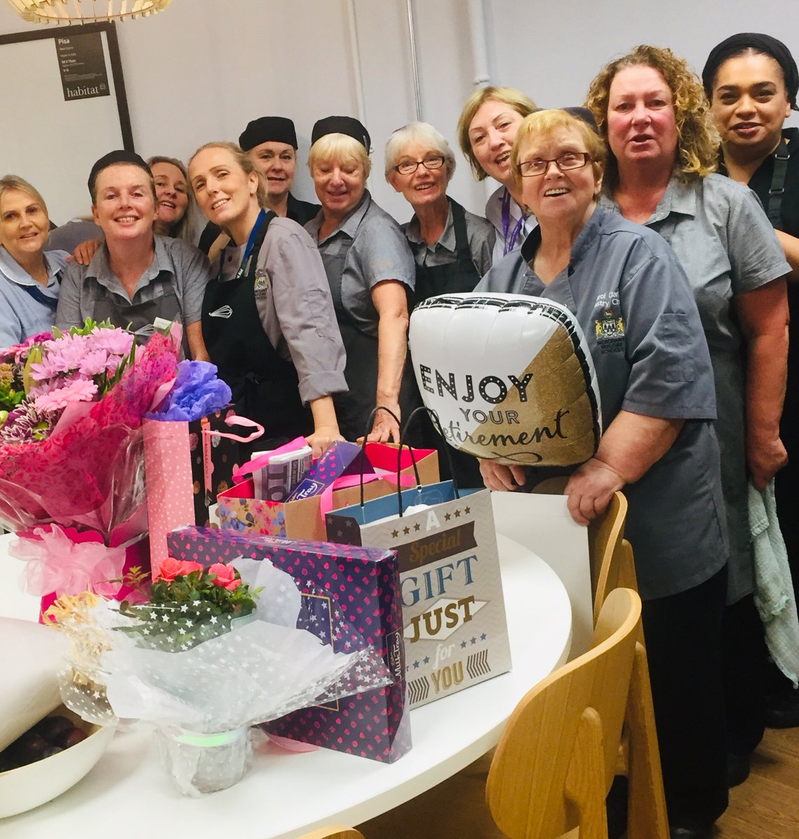 mtgs_jan's tweet photo. Happy retirement carol. 27 years !! Fab cake Alma ๐#teammerchants @MTSHospitality @MerchantsCrosby @ChartwellsInd @thenorthernchef @almammoore https://t.co/9HfZZkmvpZ