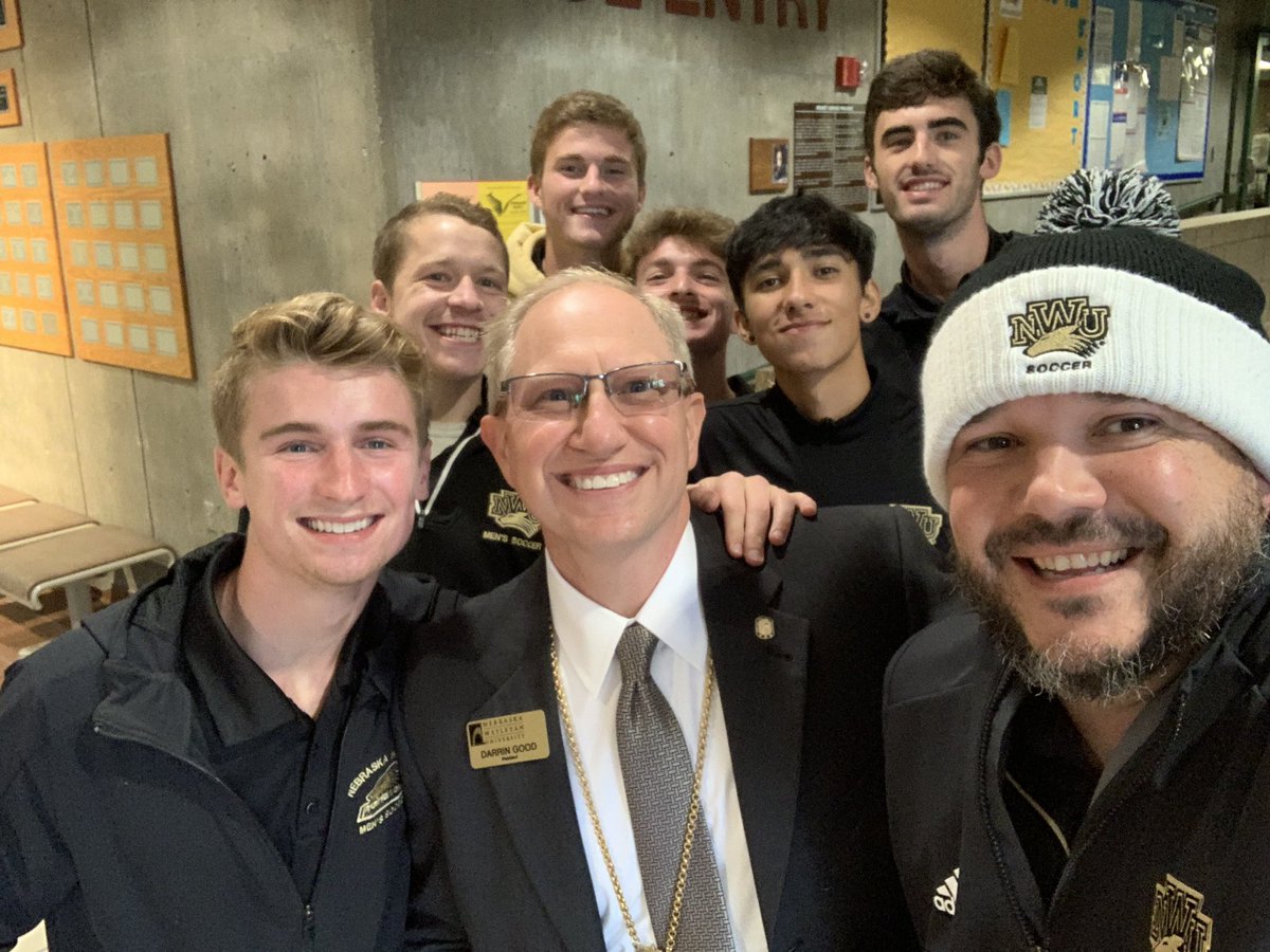 CoachBBon's tweet photo. Post inauguration pic with the Chief! https://t.co/D1Kx3nGrJ9