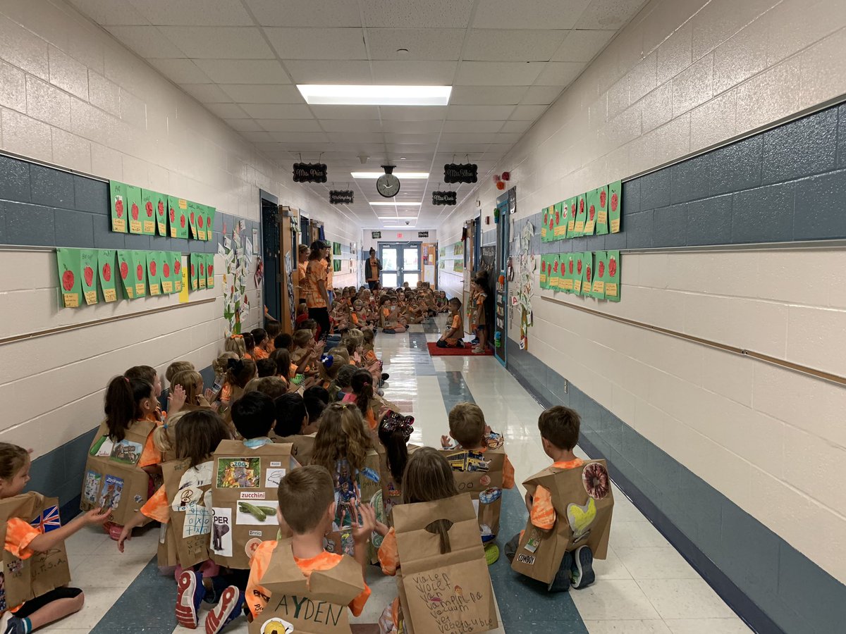 JSHULTS_BISD's tweet image. @FairOaksRanchES Kinders held their 2019 ABC Bootcamp Fashion Show today! They did such a wonderful job and the enthusiasm for learning was outta this world! Great job Kinder team- @ammedavis19 @JCPrice331 @Courtychick20 @tullyca14 and Sarah Borgerding! 🥰