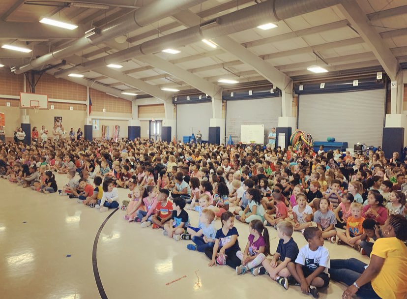 BenferPto's tweet photo. YALLLLL!!!!! 📣 😱
Not only did we have an AMAZING Fundraiser Kickoff Pep Rally yesterday, but look at how much you guys have raised so far in just 24 HOURS!!!!!
😱🤯😱🤯😱🤯😱
Keep up the good work Bobcats!!!!🏆
#BenferElementary
#PepRally 
#Fundraiser https://t.co/SDQu4qdrsb