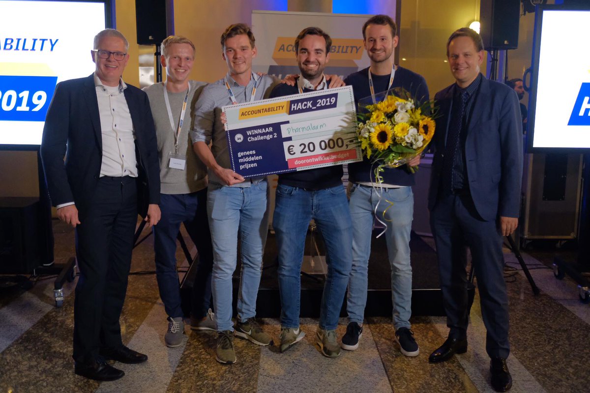 OpenStateEU's tweet photo. De winnaars van #AccHack19 zijn bekend! De applicaties Pharmalarm (categorie medicijnprijzen) en Pocket (bekostiging onderwijs) hebben de beste oplossingen bedacht voor de @2eKamertweets en gaan naar huis met 20.000 euro aan ontwikkelbudget. https://t.co/H2YFH7gW8R https://t.co/Scp1dJrZ4W