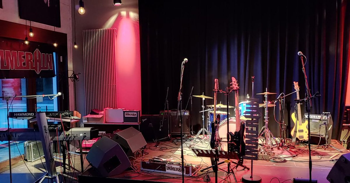 immerhinband's tweet photo. Es ist angerichtet. Kommet in Scharen! #immerhin #jamsession #kufa #hoyerswerda #buergerzentrum https://t.co/Doqu0XxOYO