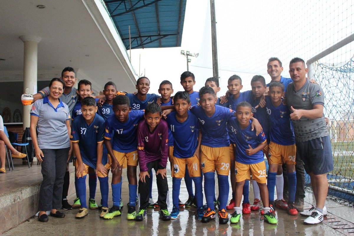 fconectvision's tweet photo. Contribuyendo a la transformación social por medio del deporte con FCV en Puerto Asís #deporteporlapaz #porunmundomejor #Colombia https://t.co/yo4eMVlLMO