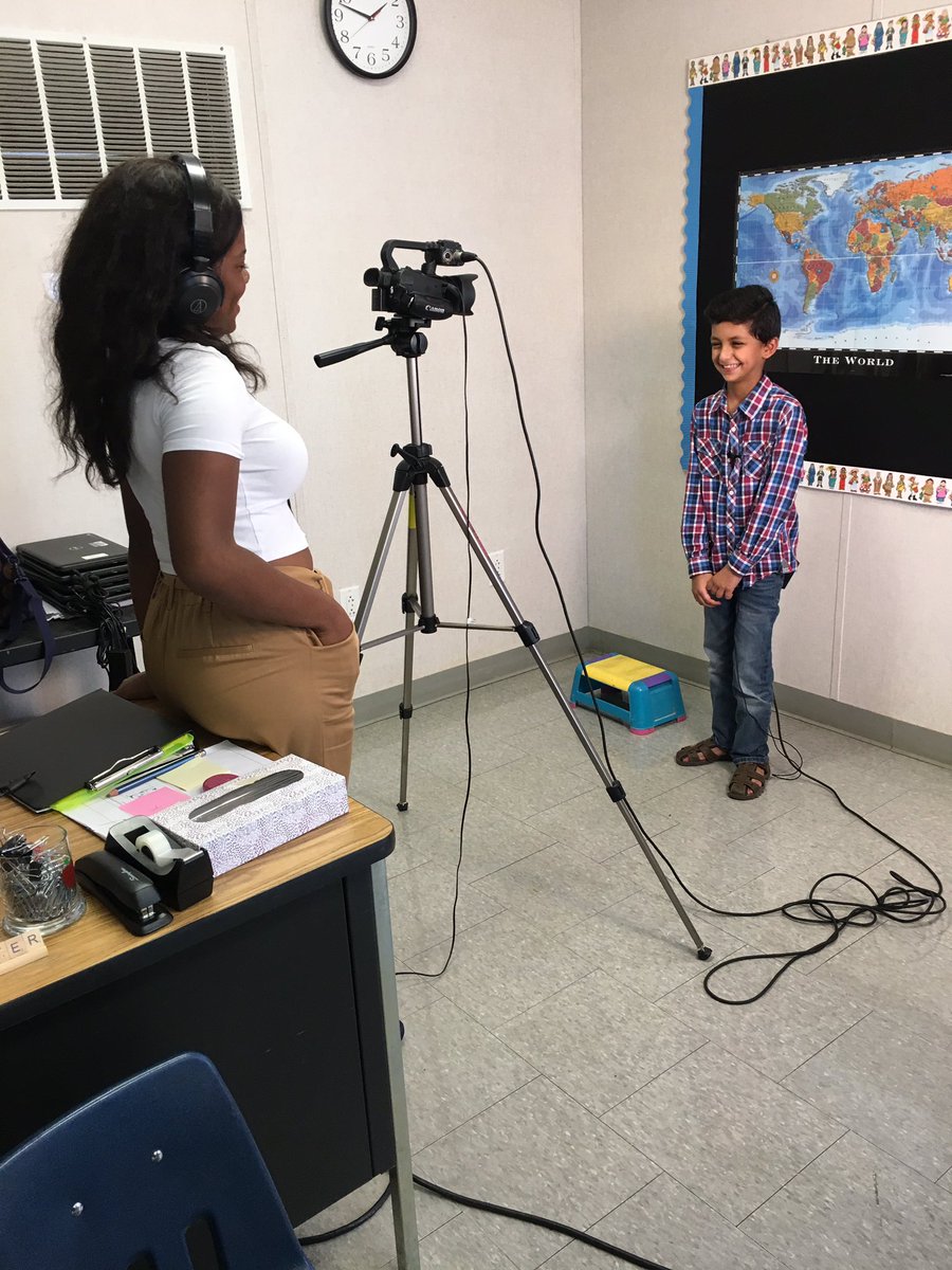 VHS_DevAdvocate's tweet photo. CFC&MR students are having a blast recording students at Longan Elementary students for a video for International Night #crossingthelineofaverage @VHS_BlueDevils @HenricoSchools @amseelyeducator @YouMeAndColorTV @heidicraft https://t.co/lRglCEsQuF
