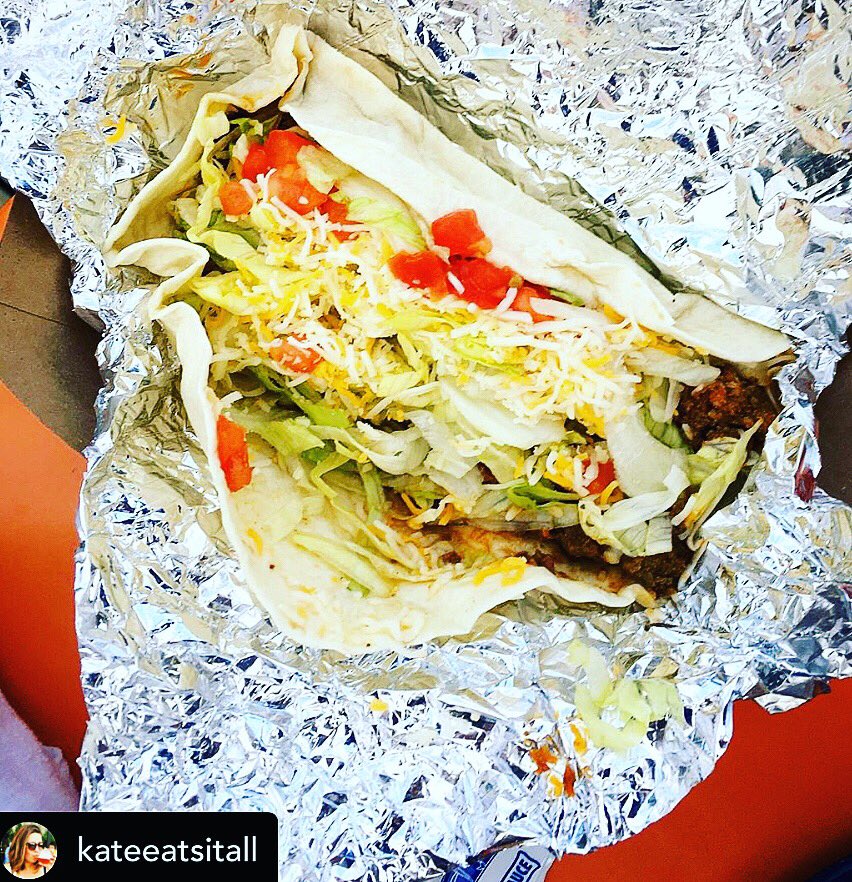 Happy #NationalTacoDay! Hard shell, zoft zhell, Lee’z - today’z the day to have one of each! 🌮 🌮 🌮
