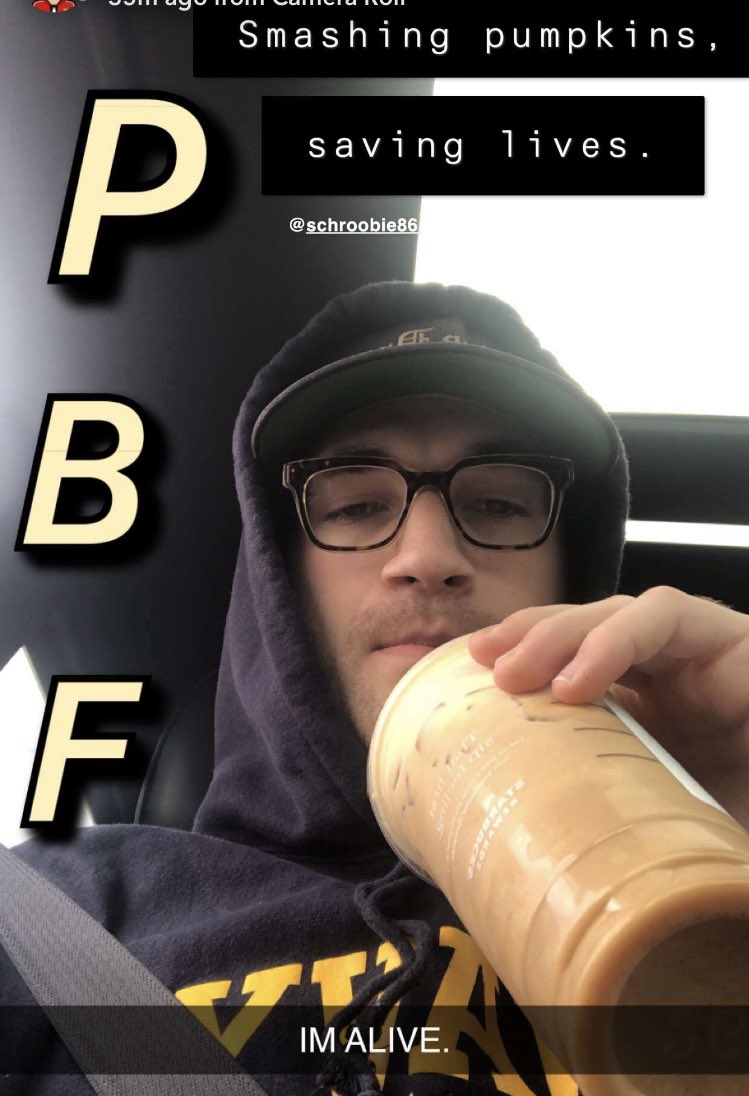 jordoh45's tweet photo. It’s officially PBF (PUMPKIN BOI FALL) a non-exclusive movement https://t.co/nj3yEngnU5
