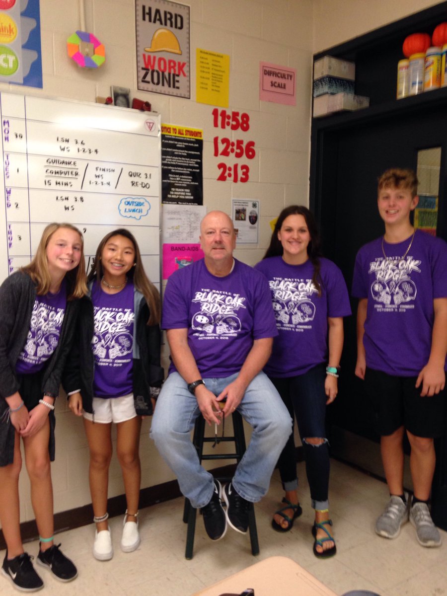 HMSALGEBRA's tweet photo. HMS supporting the "Battle of the Ridge" in Algebra Class 5! https://t.co/F0OO72RiXv
