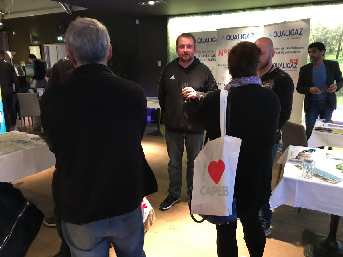 qualigaz_evonia's tweet photo. #QUALIGAZ présent à l’Assemblée générale de la CAPEB 54 au Golf de PULNOY https://t.co/3iSwgXlst7