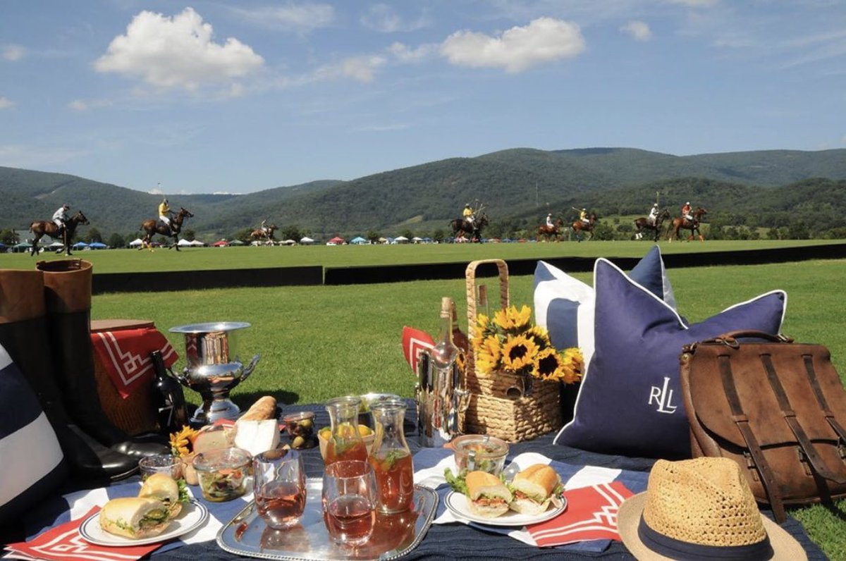 kingvineyards's tweet photo. Join us this Sunday at 1:00 pm for one of the last polo matches of the season! 🐎 Tag a friend, bring your family and a picnic...we’ll bring the wine! 🍷 📸 The Wine & Country Shop
#roselandpolo #roselandfarm #kingfamilyvineyards #vawine #wine #playpolo #uspapolo #polo #horses https://t.co/lW7WN8x3Xm