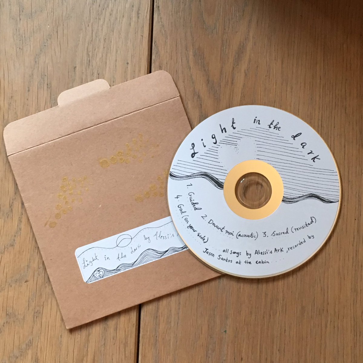 AlessisArkmusic's tweet photo. Something for the weekend! Our tour EP ‘Light in the Dark’ is now available for ark listeners across the waters! ♥️🌊  Hope you enjoy! https://t.co/87ZPc7D5bi #NewMusicAlert #lightinthedark #NewMusicFriday #tourEP #FridayFeeling #TGIF #NewMusic https://t.co/3Iovq5cju3